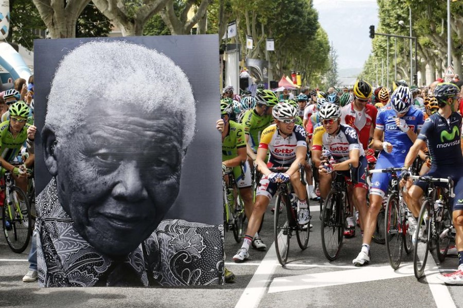 tour_de_france_2013_corse_hommage_95-ans_Mandela.h600