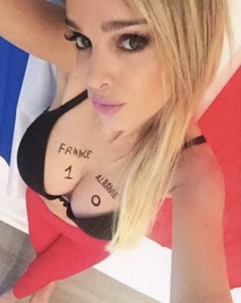 sexy supportrice francaise foot