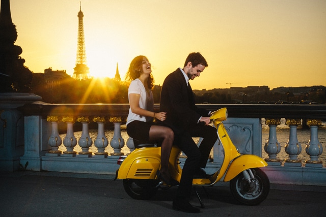 Le scooter, emblême de l’été Dolce Vita, mais avec de bons pneus