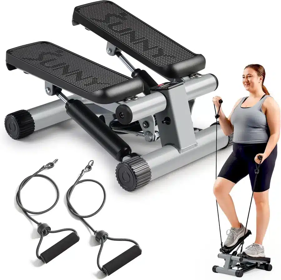 Mini stepper Sunny Health & Fitness avec élastiques pour les bras, assez compact pour se ranger sous le canapé